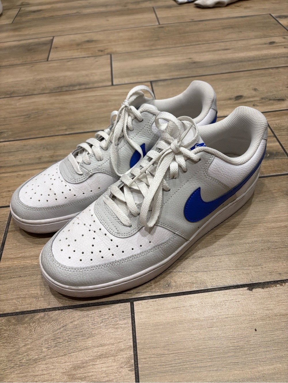Nike Mens Court Vision Low Sneakers White Pure Platinum Game Royal Size 10.5